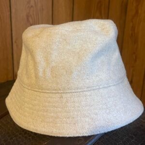 Steve Madden Cream Bucket Hat